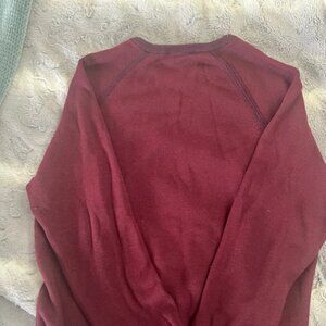MENS TOMMY BAHAMA V-NECK BURGUNDY SWEATER